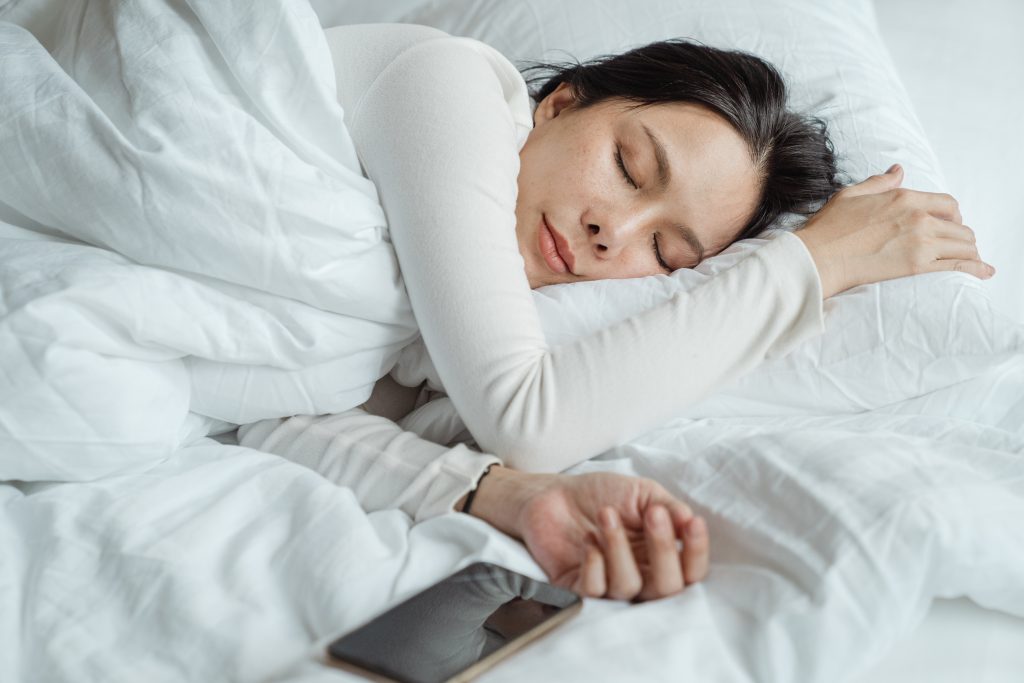 Getting enough sleep is a habit practiced  y the rich